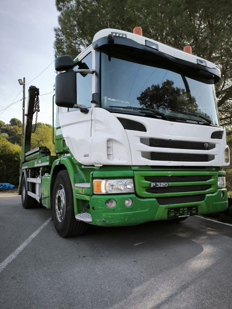 Camió 81/26 - Scania P320 Automàtic Seqüencial